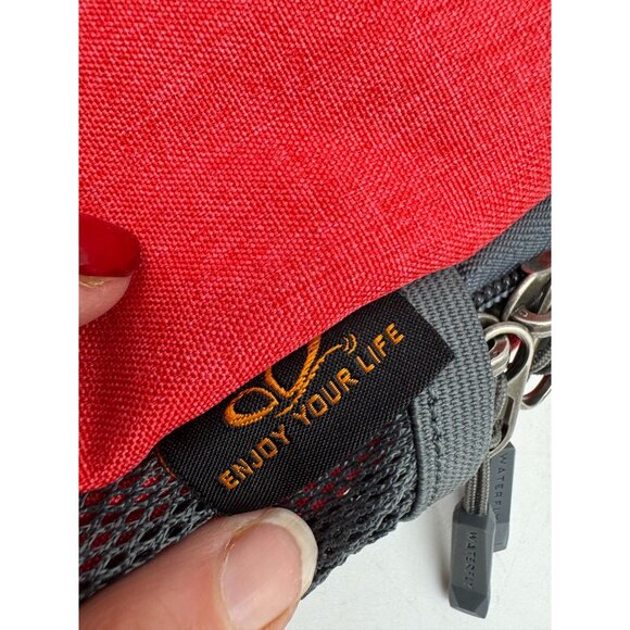 Waterfly Urban Elite 2.0 UltraLight Crossbody Bag Red School Travel Outdoors - Picture 6 of 10